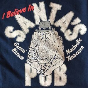 Santa’s Pub Nashville, TN Dive Bar T-shirt 2xl